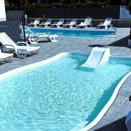 Osrodek Wczasowy Amelia Hotel Jarosławiec Kültér fotó
