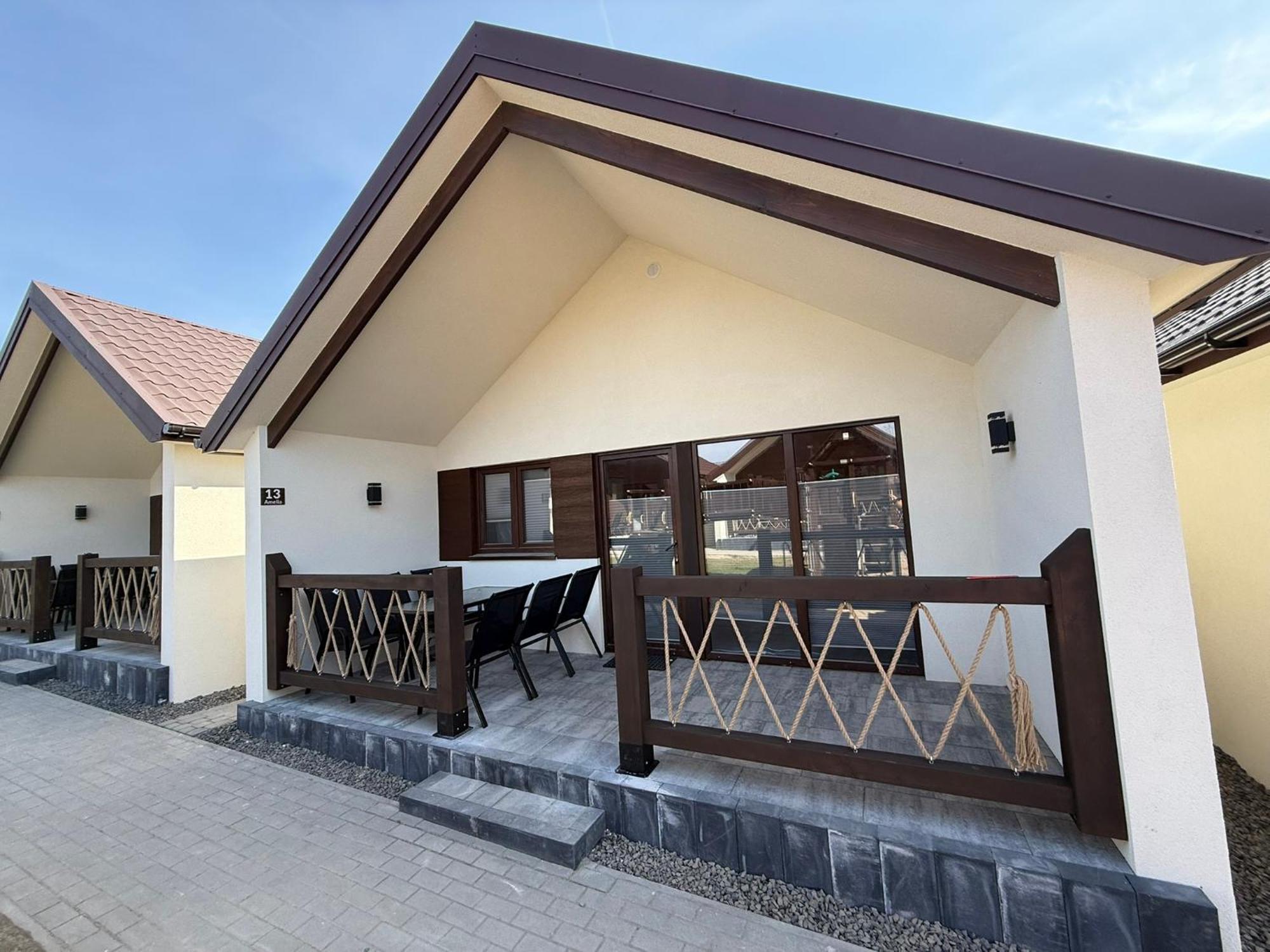 Osrodek Wczasowy Amelia Hotel Jarosławiec Kültér fotó